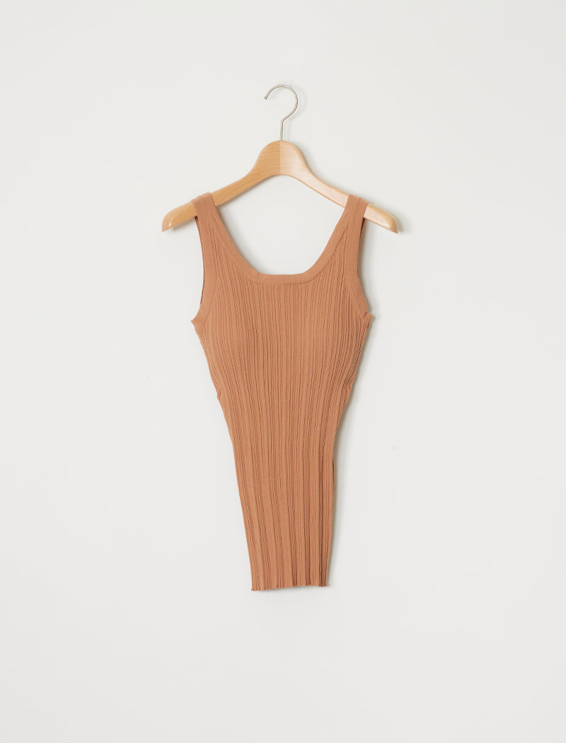 PLEATED STITCH TANK TOP