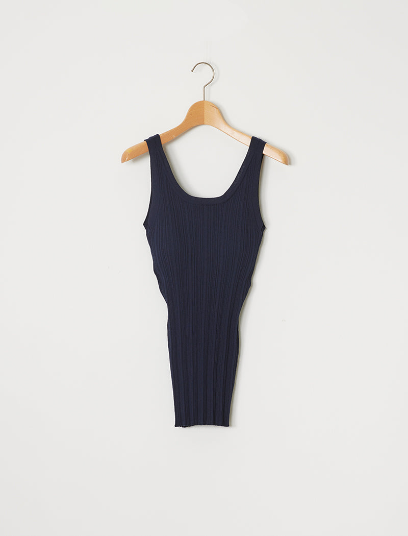 PLEATED STITCH TANK TOP