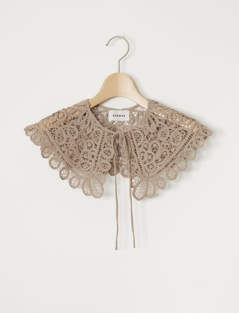 EMBROIDERY COLLAR