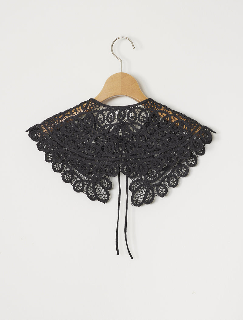 EMBROIDERY COLLAR