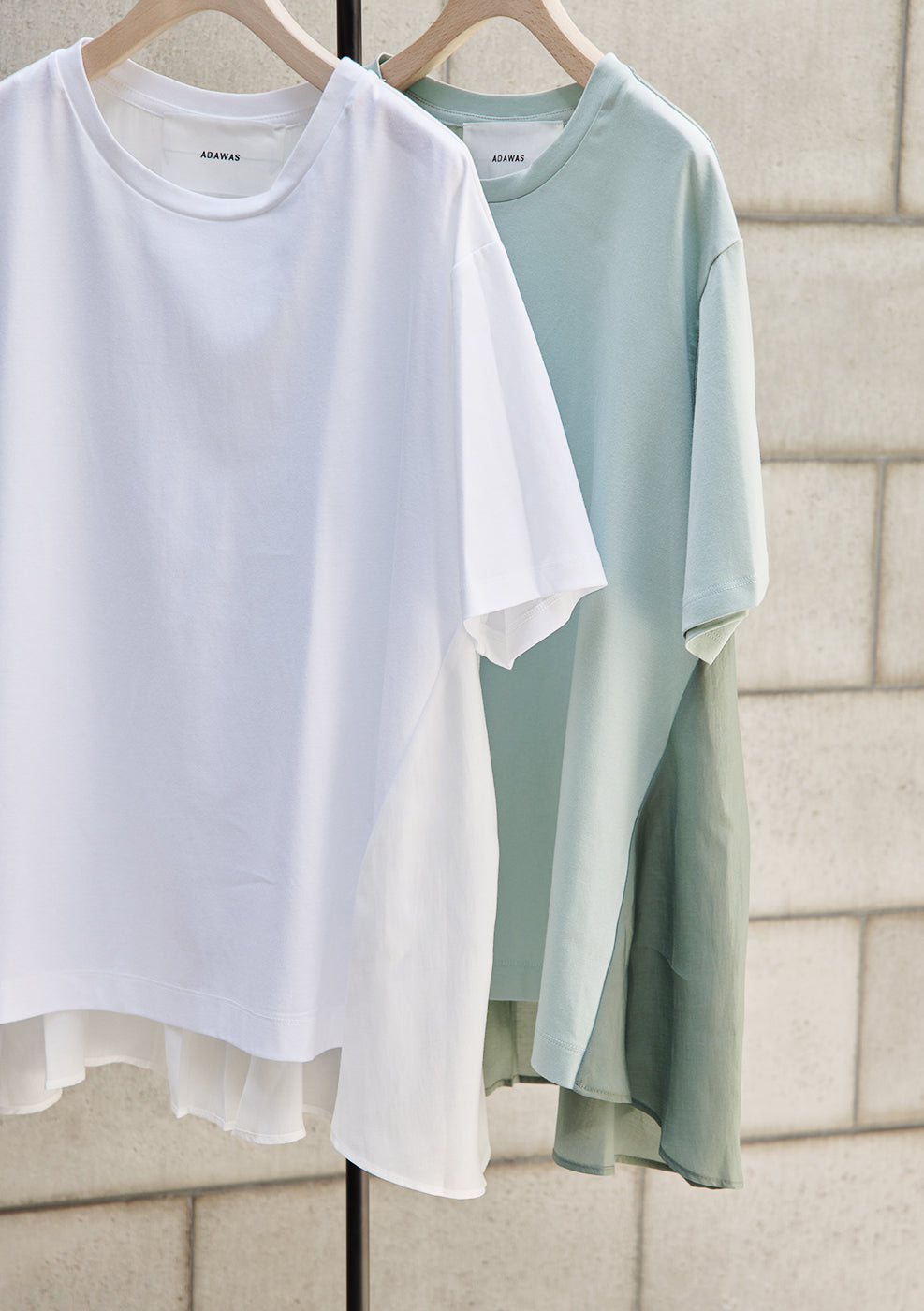 ADAWAS SMOOTH JERSEY FLARED TEE|後ろ姿も美しい上品フレアTシャツ