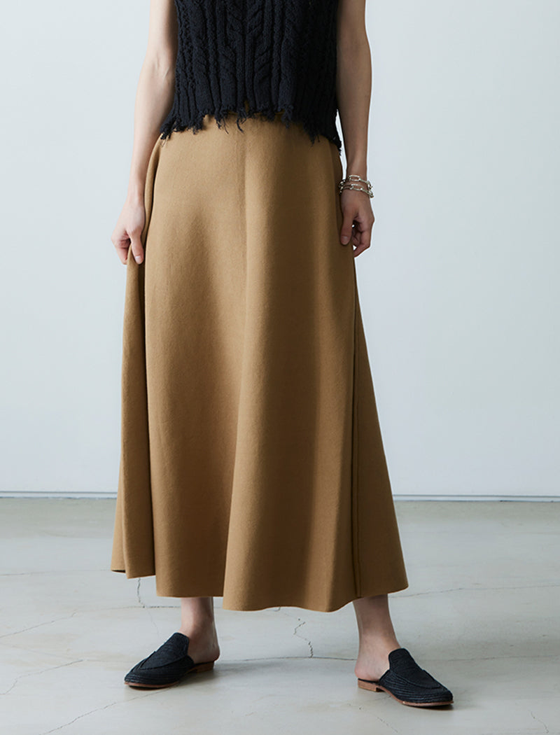 SMOOTH KNIT FLARED SKIRT