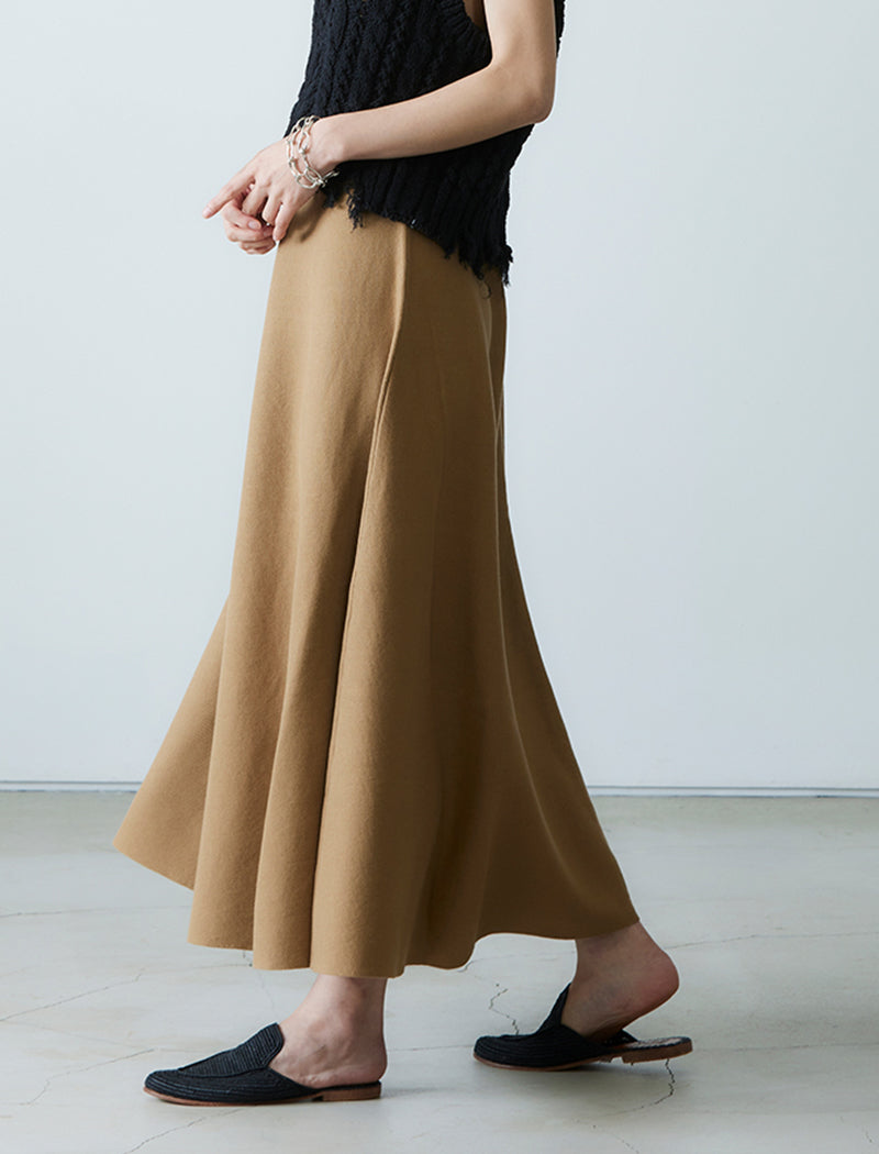 SMOOTH KNIT FLARED SKIRT