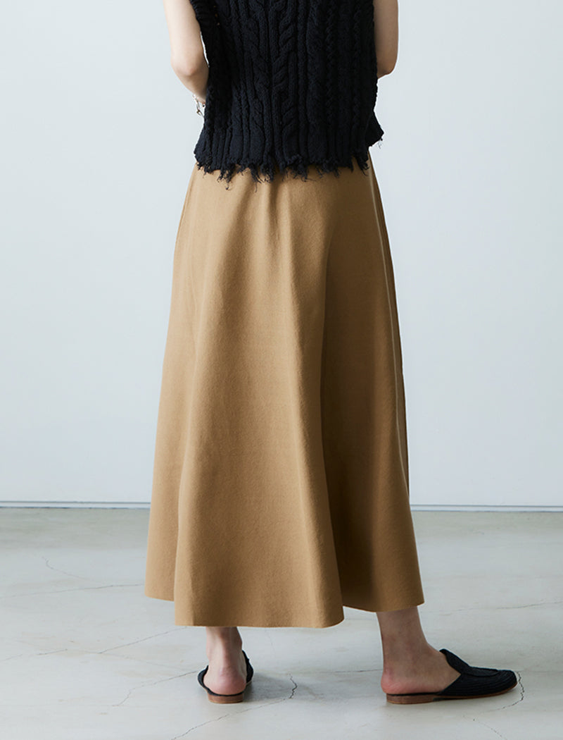 SMOOTH KNIT FLARED SKIRT