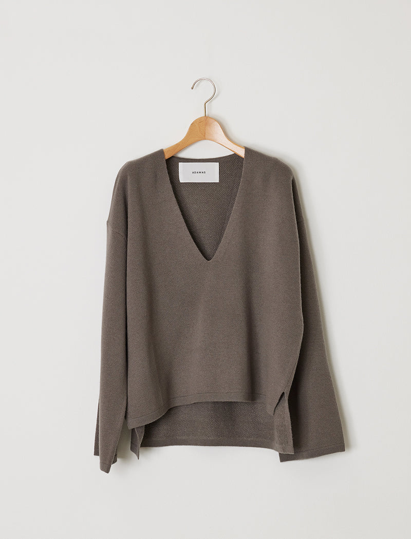 KNITTED SWEAT DEEP V-NECK
