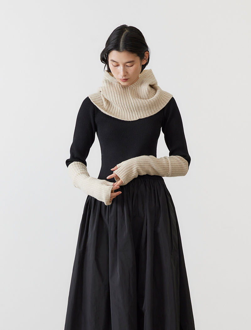 SEAMLESS KNIT ARM WARMERS