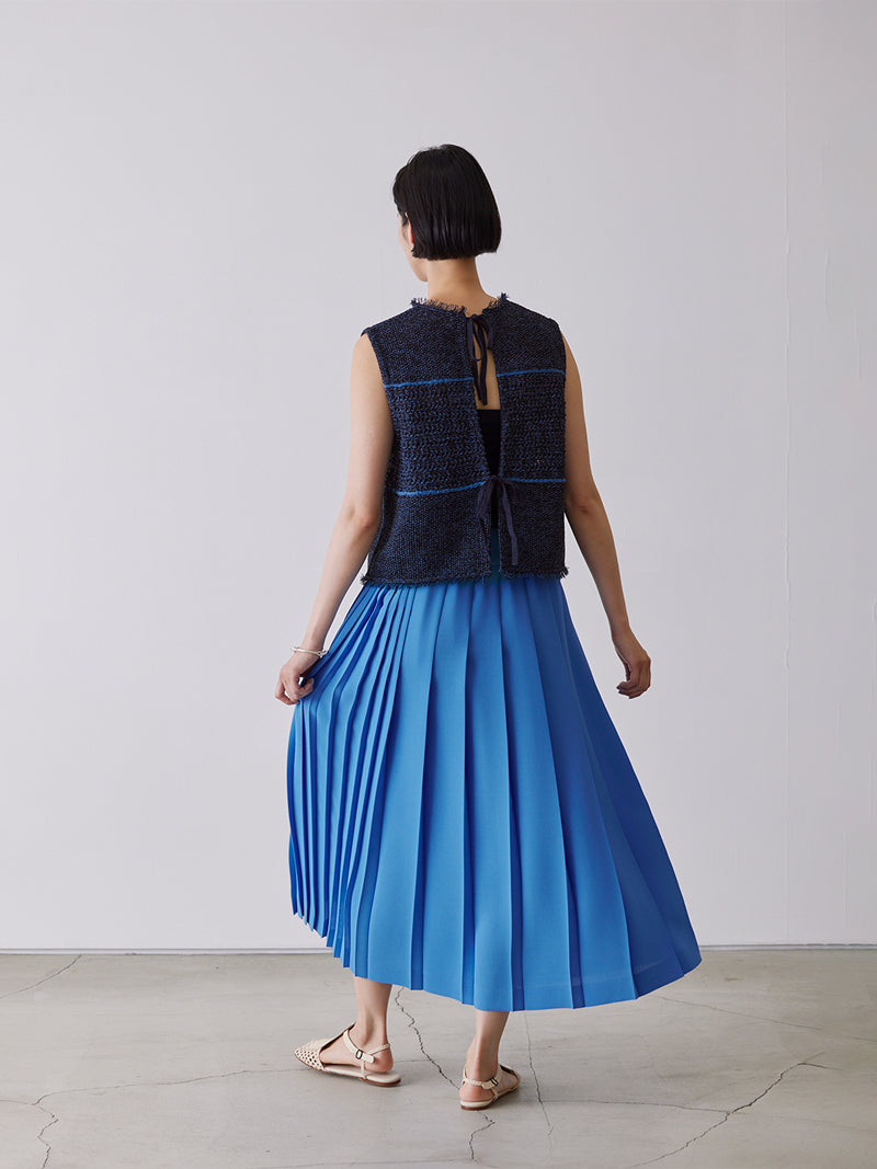 ASYMMETRIC PLEATED SKIRT