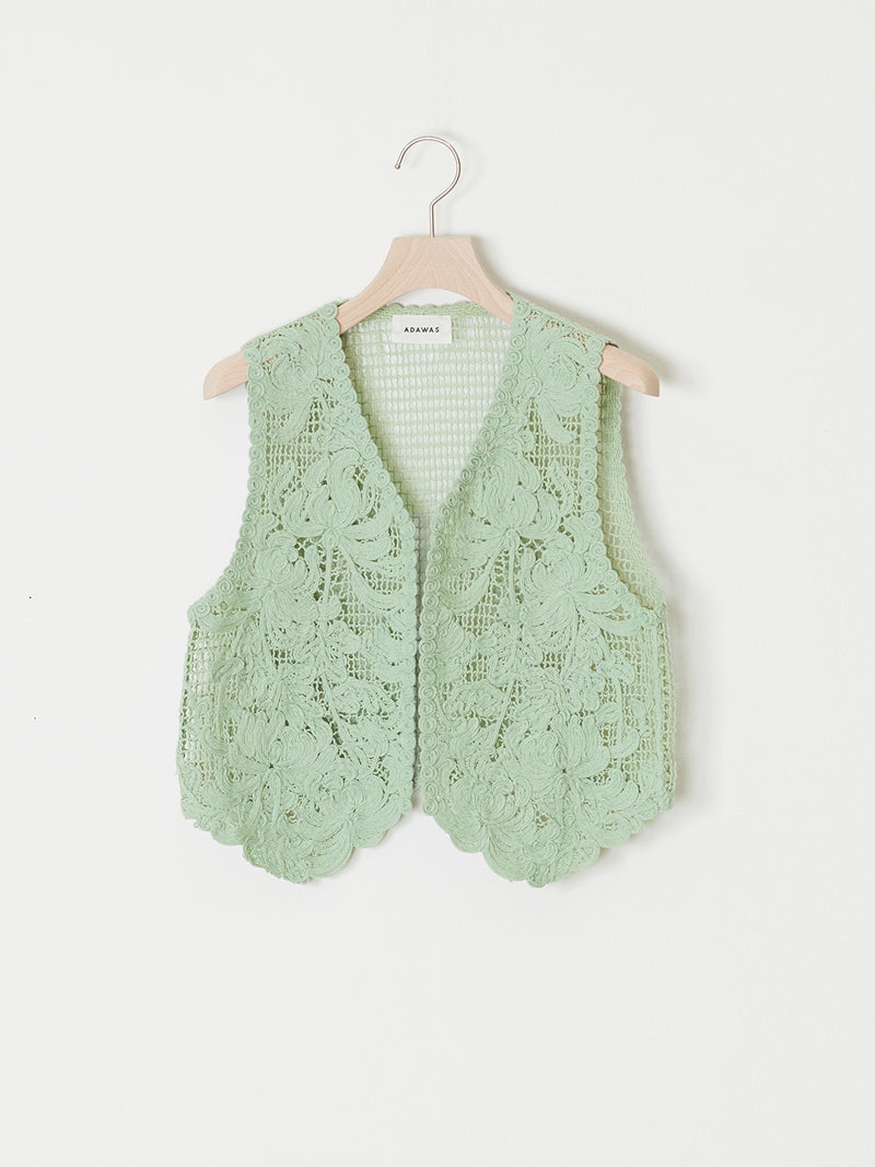 LILY EMBROIDERY V-NECK VEST