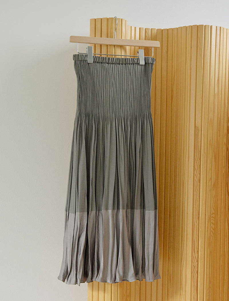 TWO-TONE PLEATED SKIRT