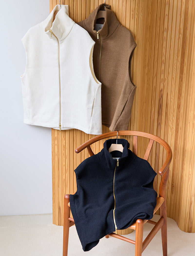 WOOL SILK BLENDED LIGHT ZIP VEST