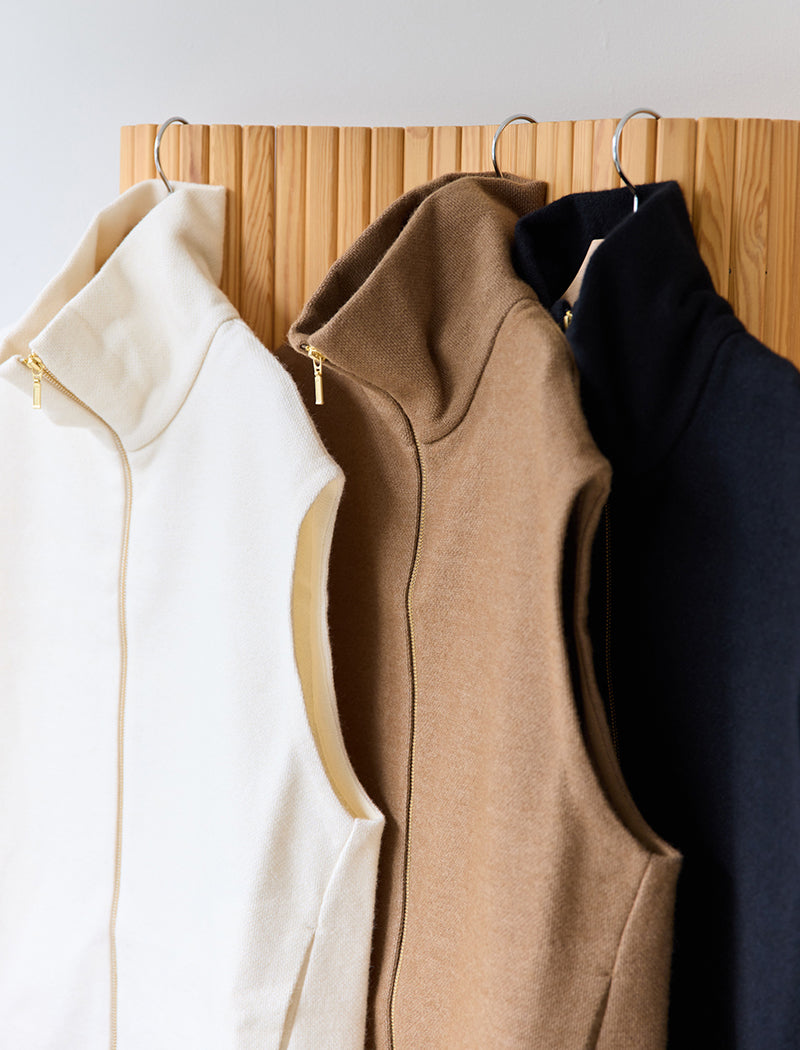 WOOL SILK BLENDED LIGHT ZIP VEST