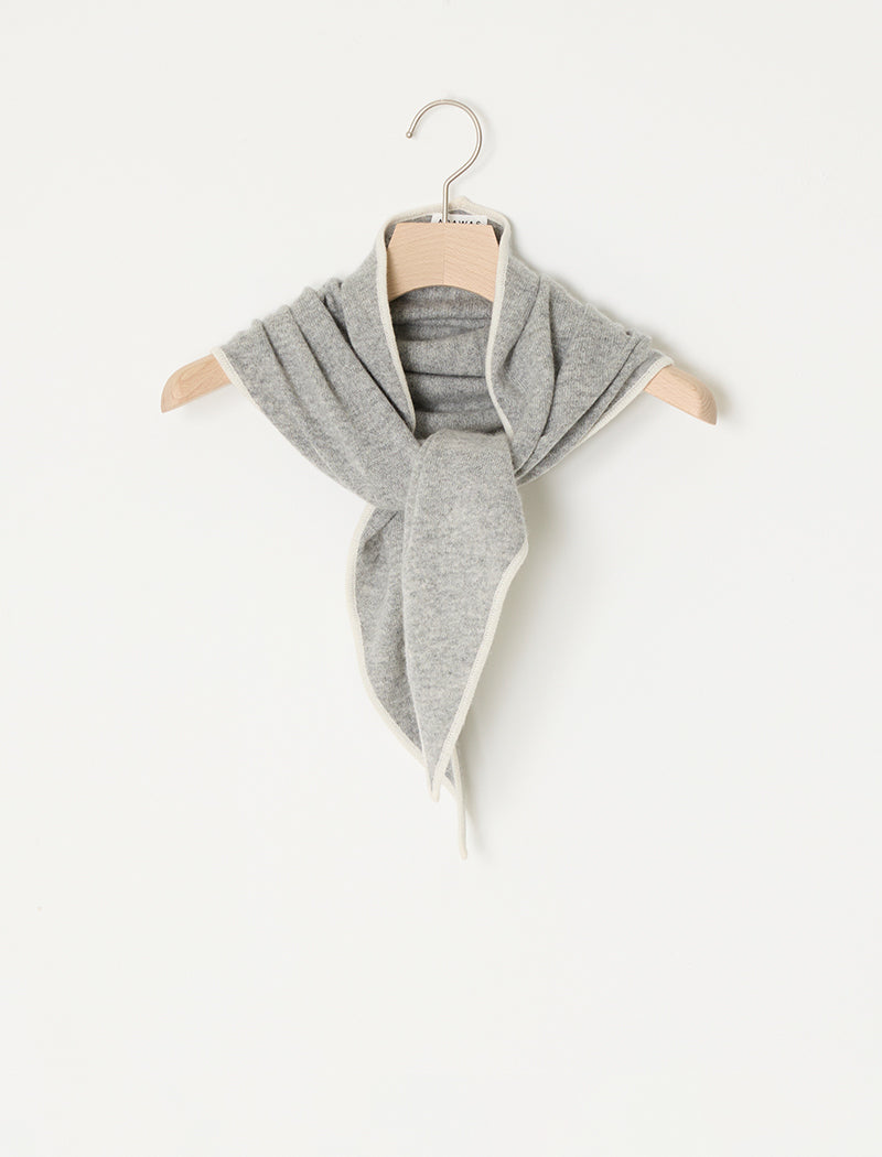 CASHMERE DIAMOND SCARF