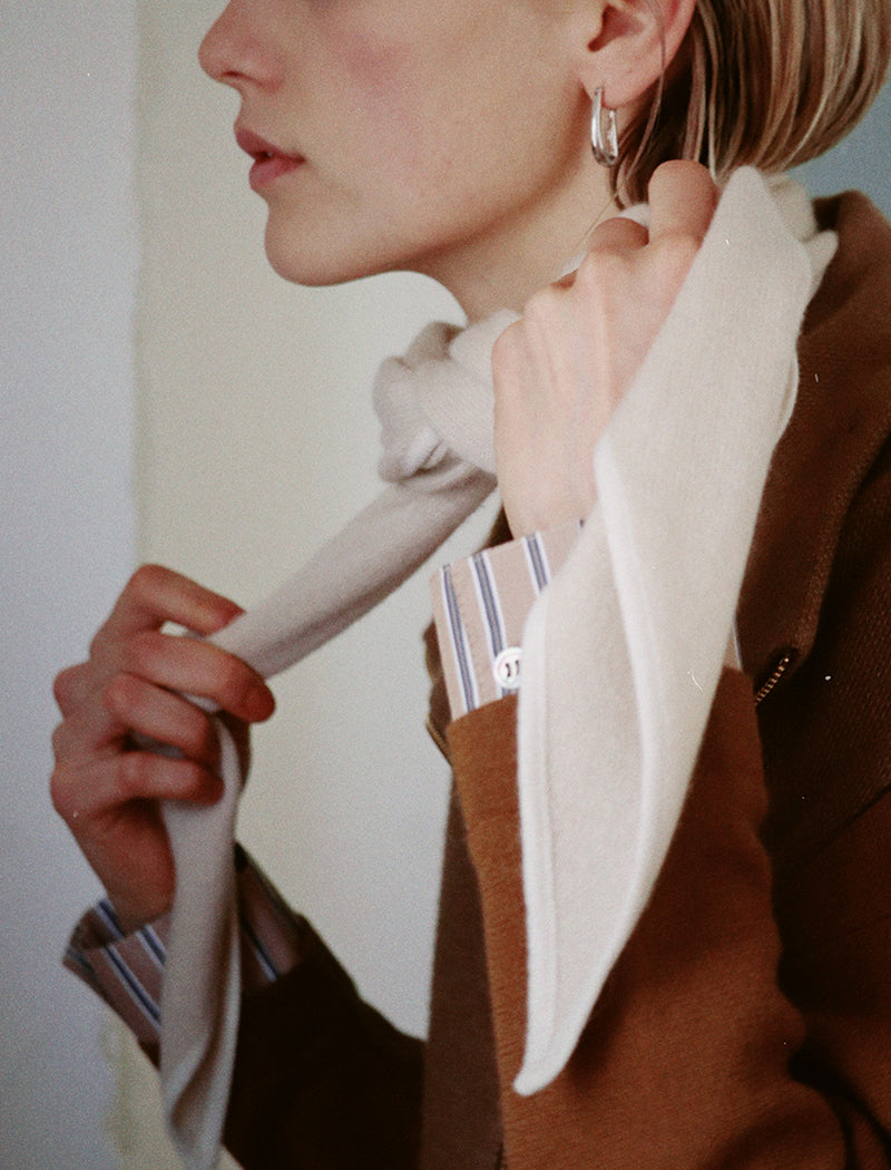 CASHMERE DIAMOND SCARF