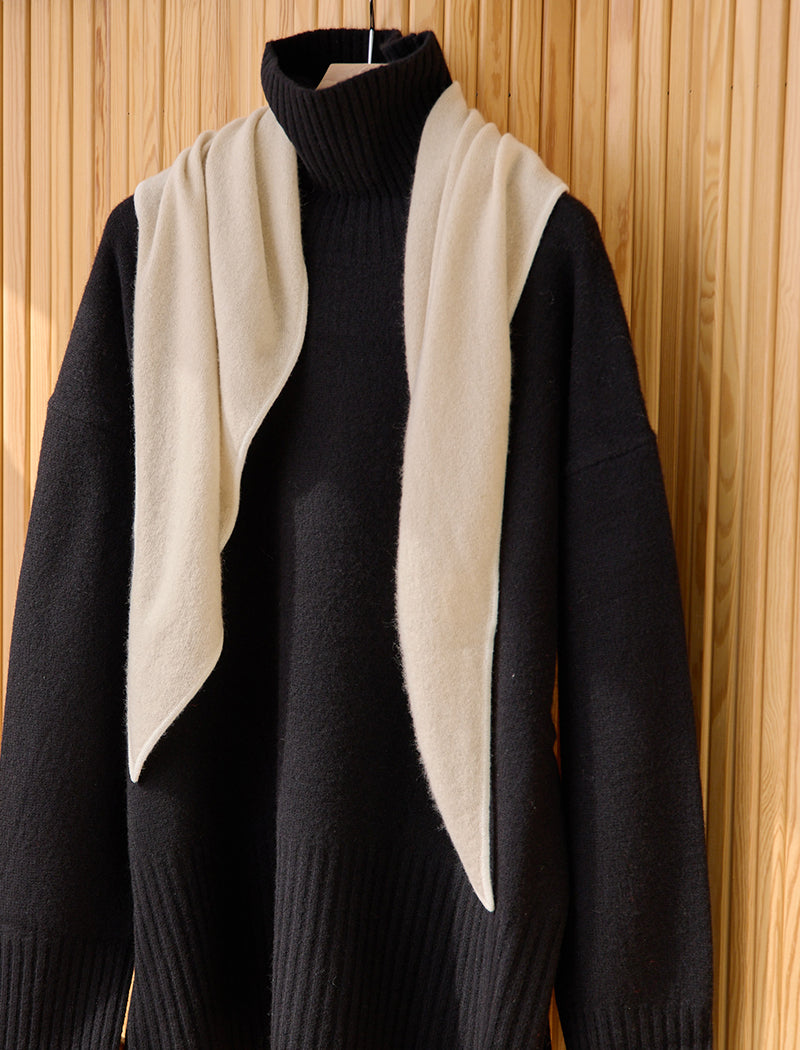 CASHMERE DIAMOND SCARF