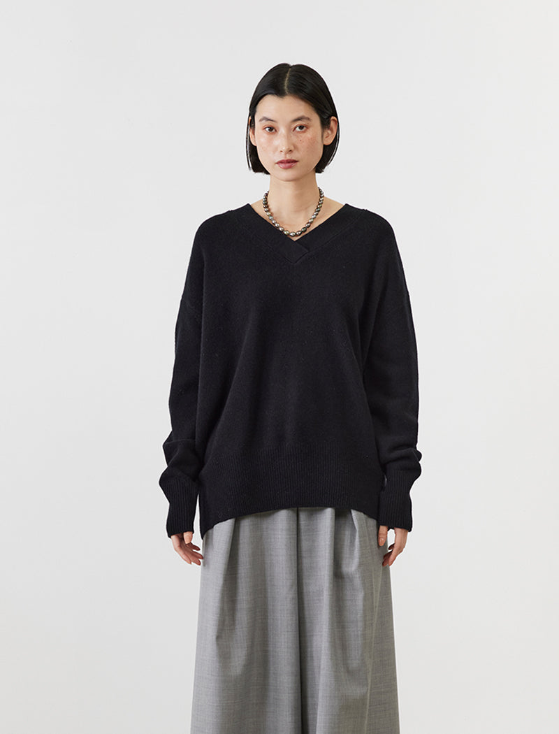 CASHMERE-BLEND V-NECK