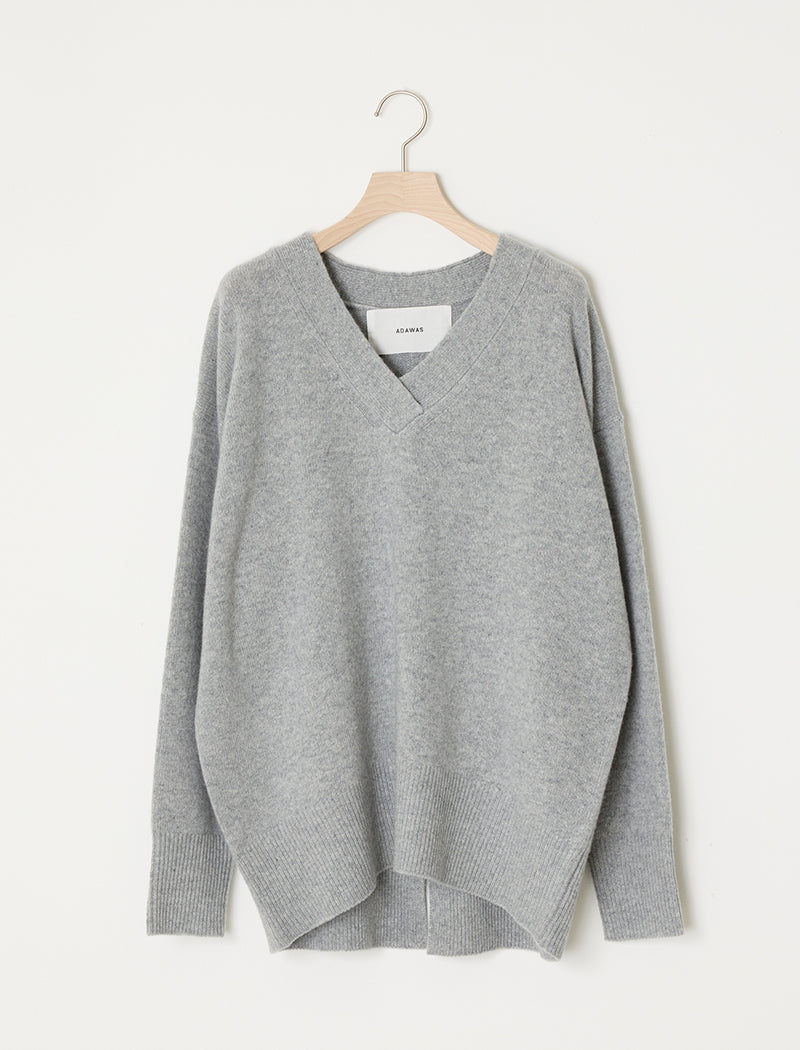 CASHMERE-BLEND V-NECK