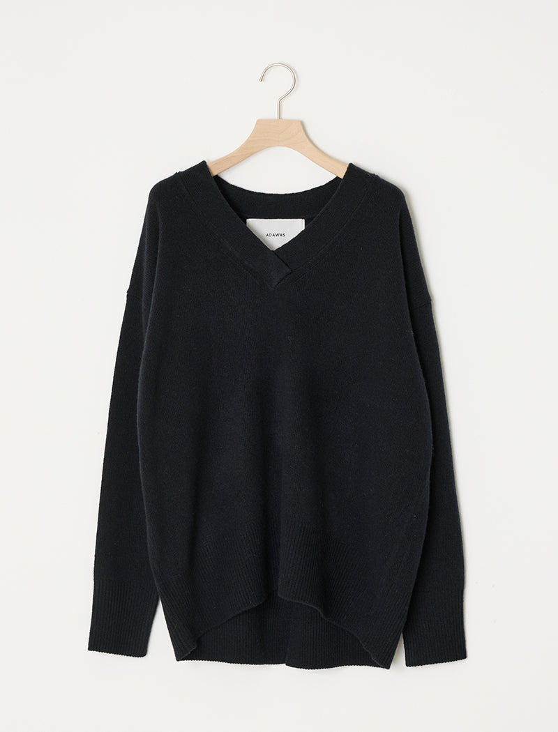 CASHMERE-BLEND V-NECK