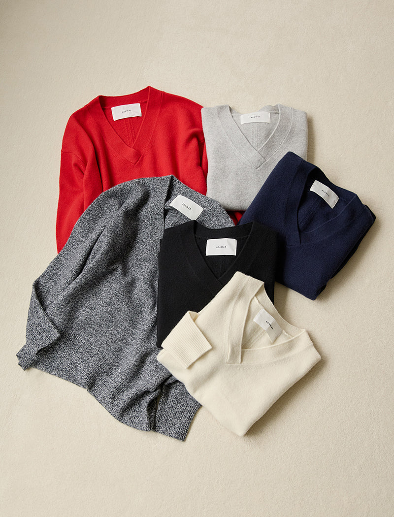 ULTRA FINE MERINO V-NECK