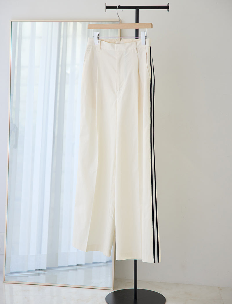 WIDE-LEG CHINO TROUSERS