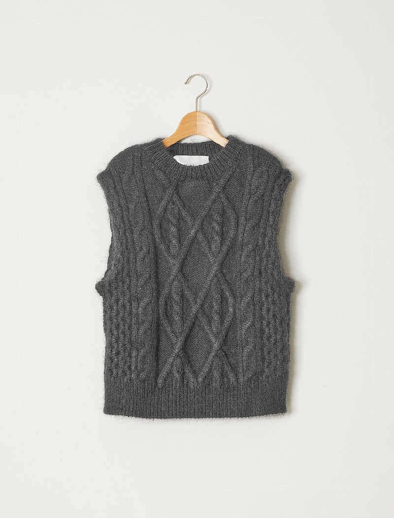 ARAN KNIT VEST