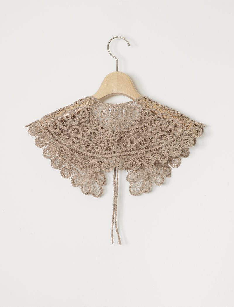 EMBROIDERY COLLAR