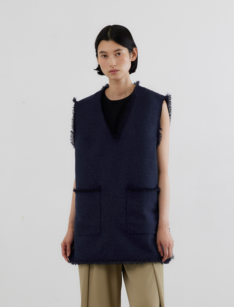LIGHT TWEED FRINGE VEST