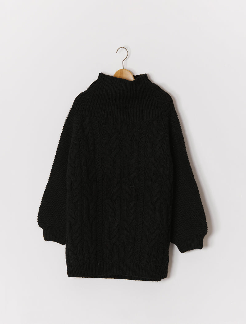 CABLE KNITED CHUNKY SWEAER