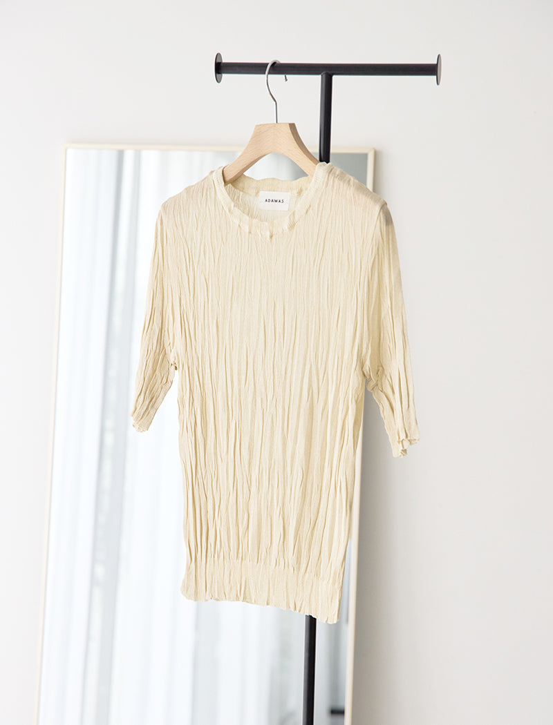 褶皱针织圆领上衣