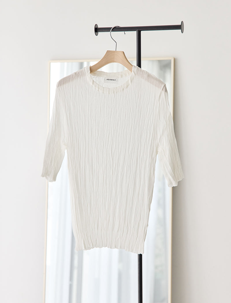 褶皱针织圆领上衣