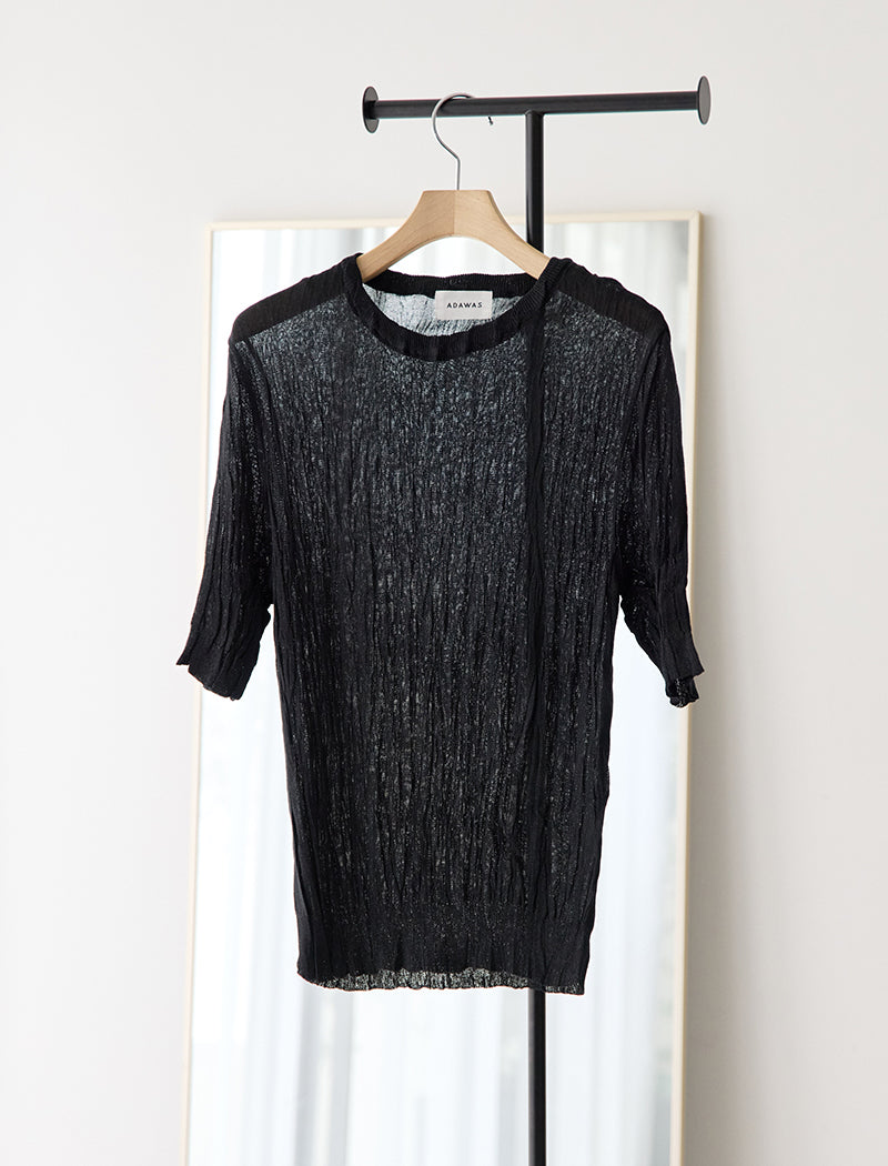 褶皱针织圆领上衣