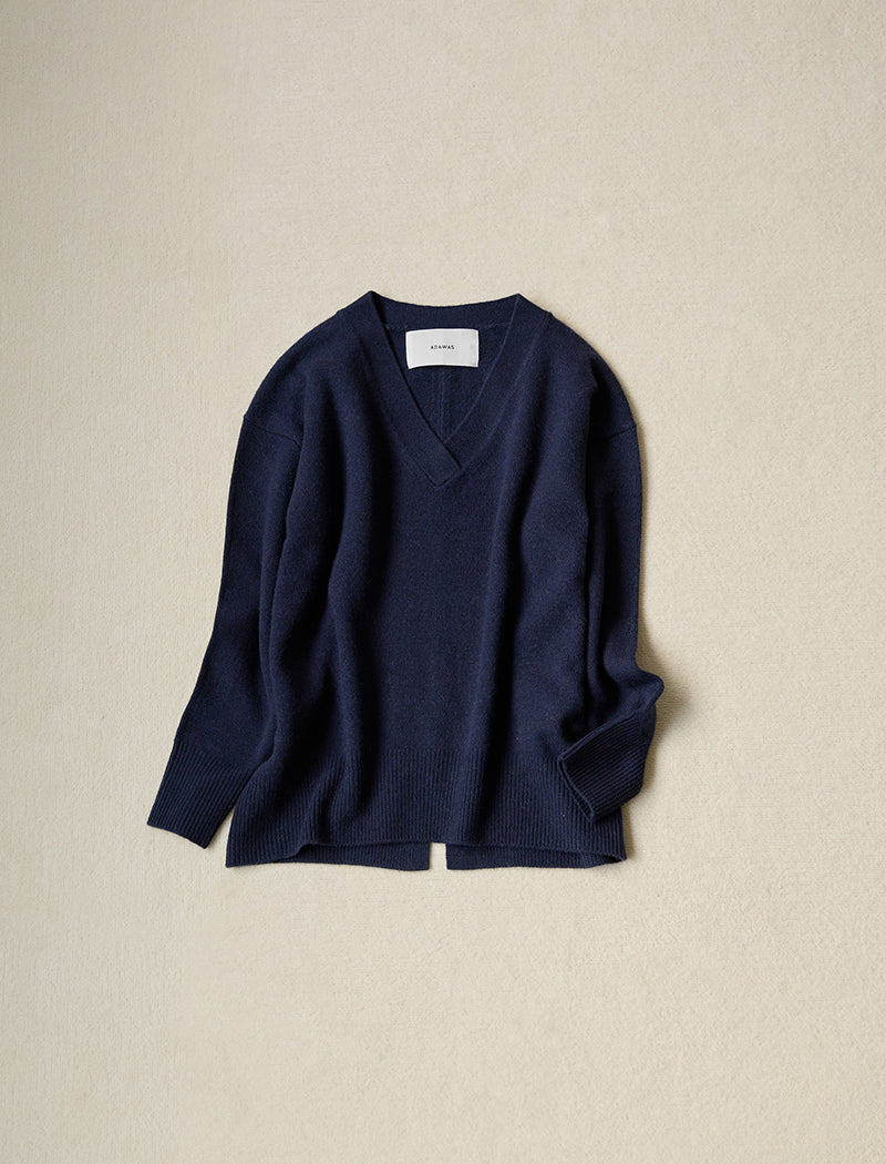 CASHMERE-BLEND V-NECK