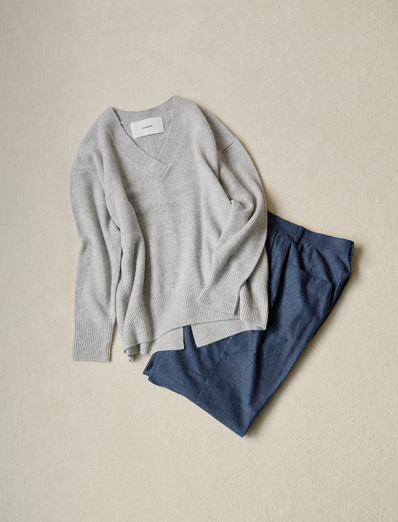CASHMERE-BLEND V-NECK