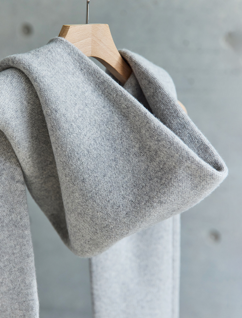《ADAWAS/EZ》 HOODIE STOLE