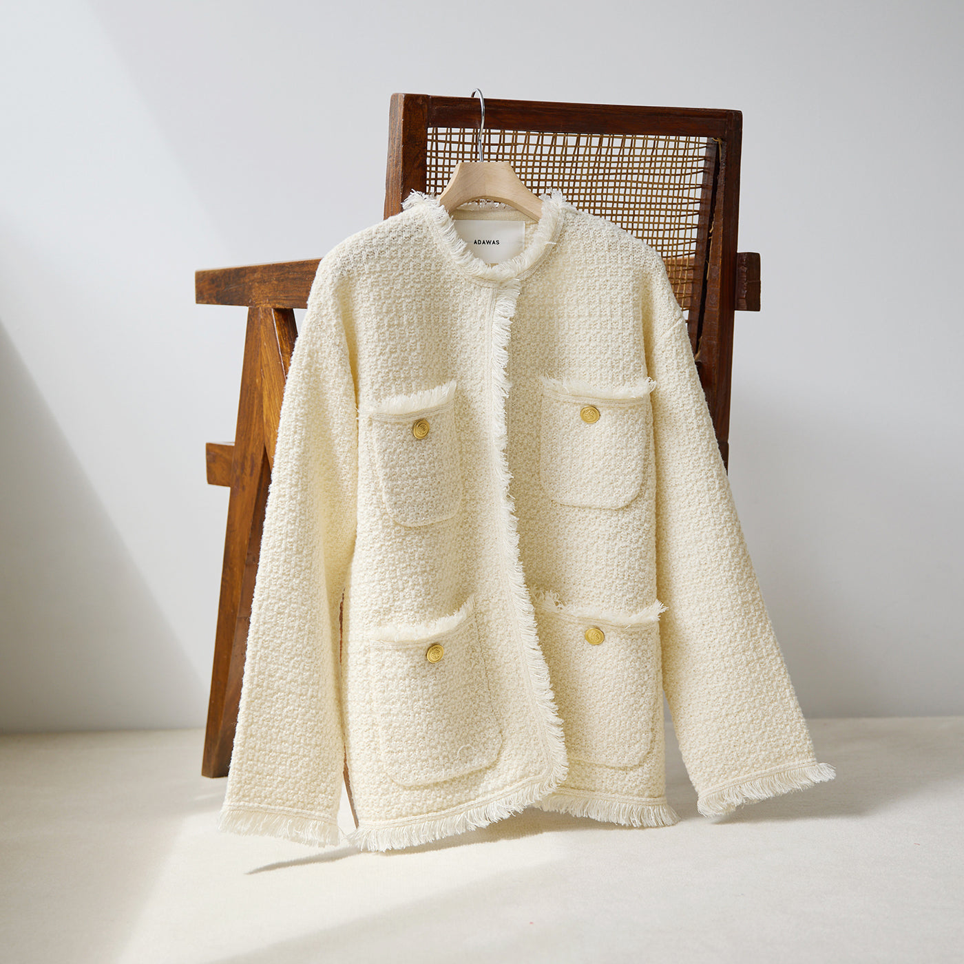 ADAWASの入学式・入園式にも着られるニットジャケット｜White in Spring｜
