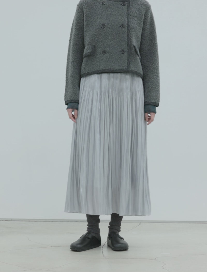 SHINY TEXTURED PLEATED SKIRT